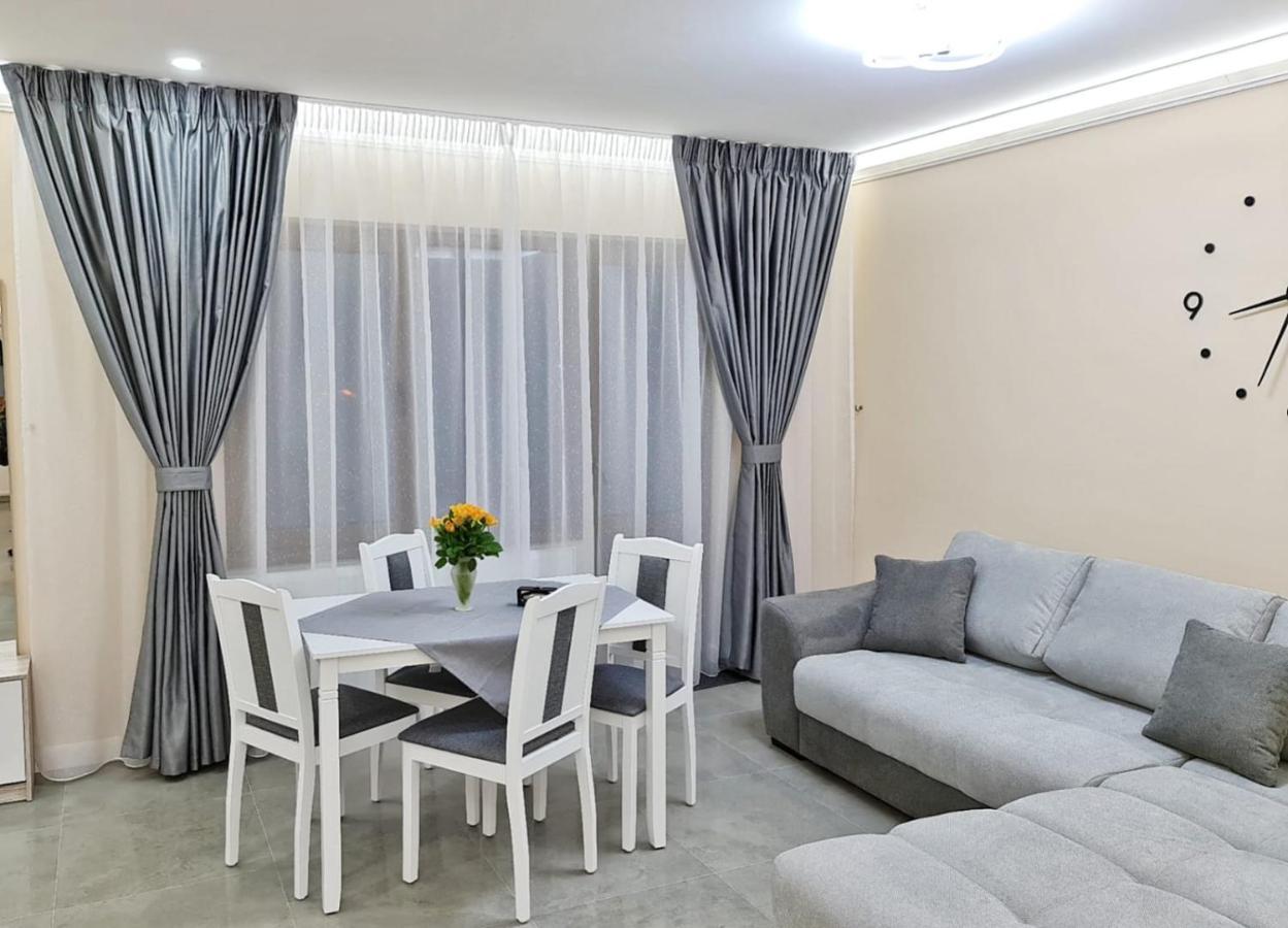 Apartament Lexannona Busteni Exterior photo
